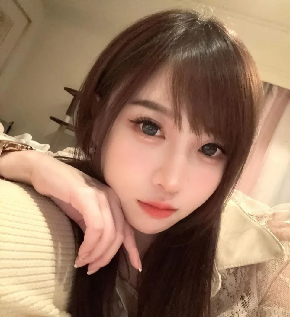 Long Yan, photo 1