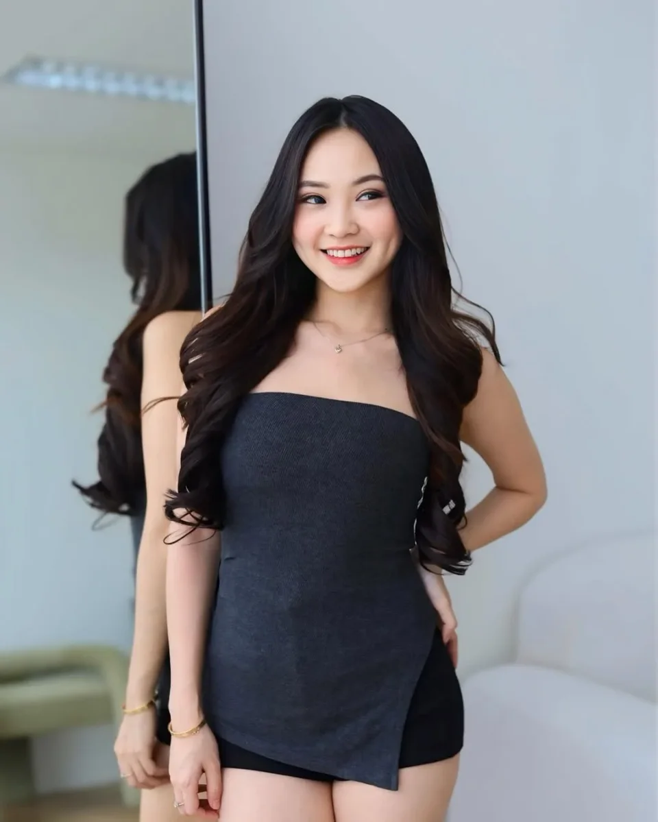 Shan Yan, photo 1