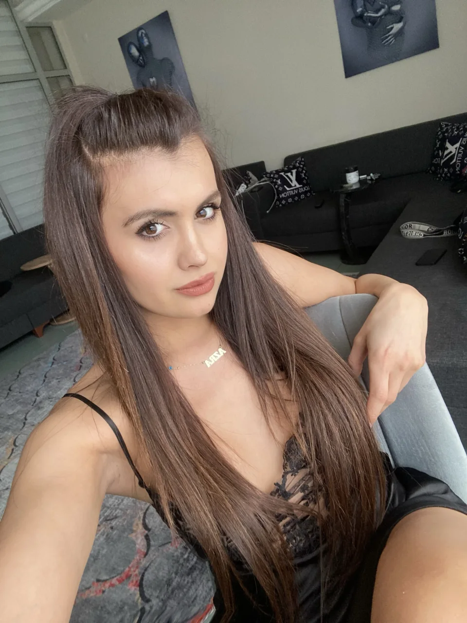Sabrina, photo 4