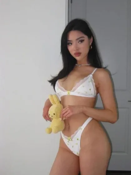 Sum Wai, escort in Beijing, photo 1