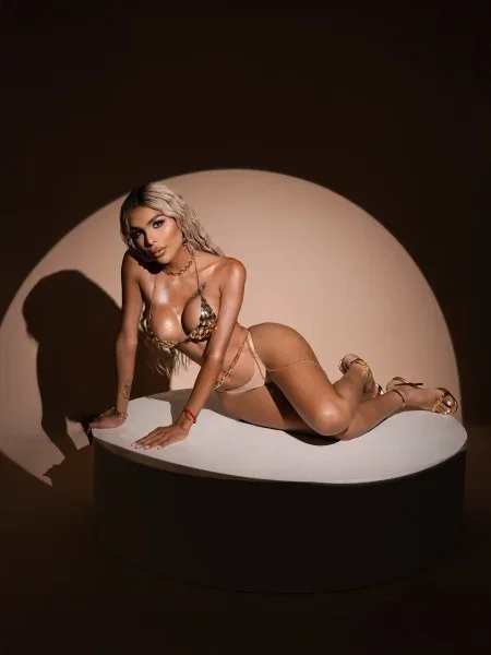 Allisonhot, photo 15