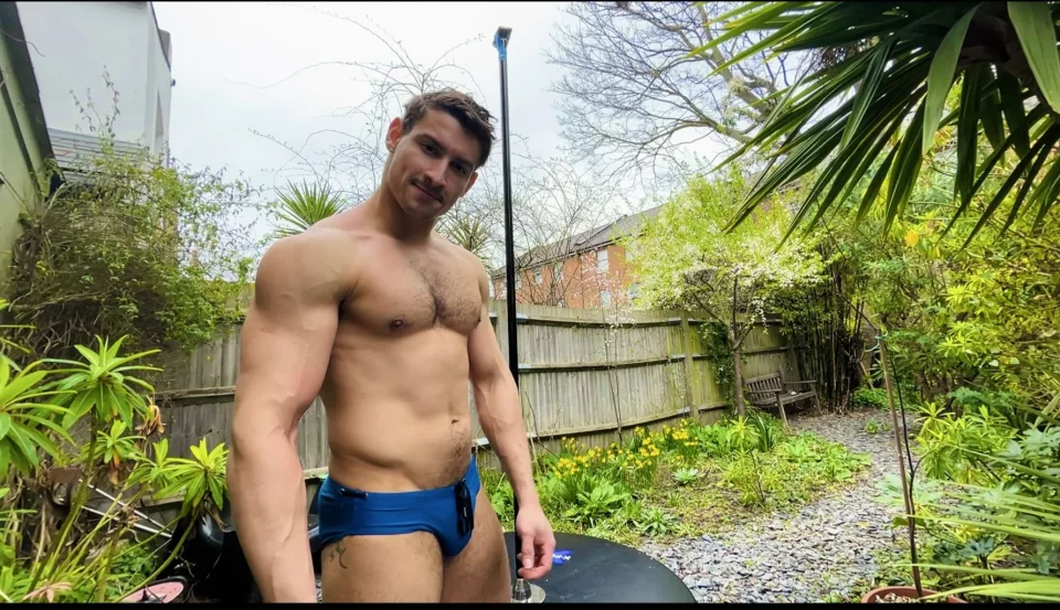 AaronBucker, photo 3
